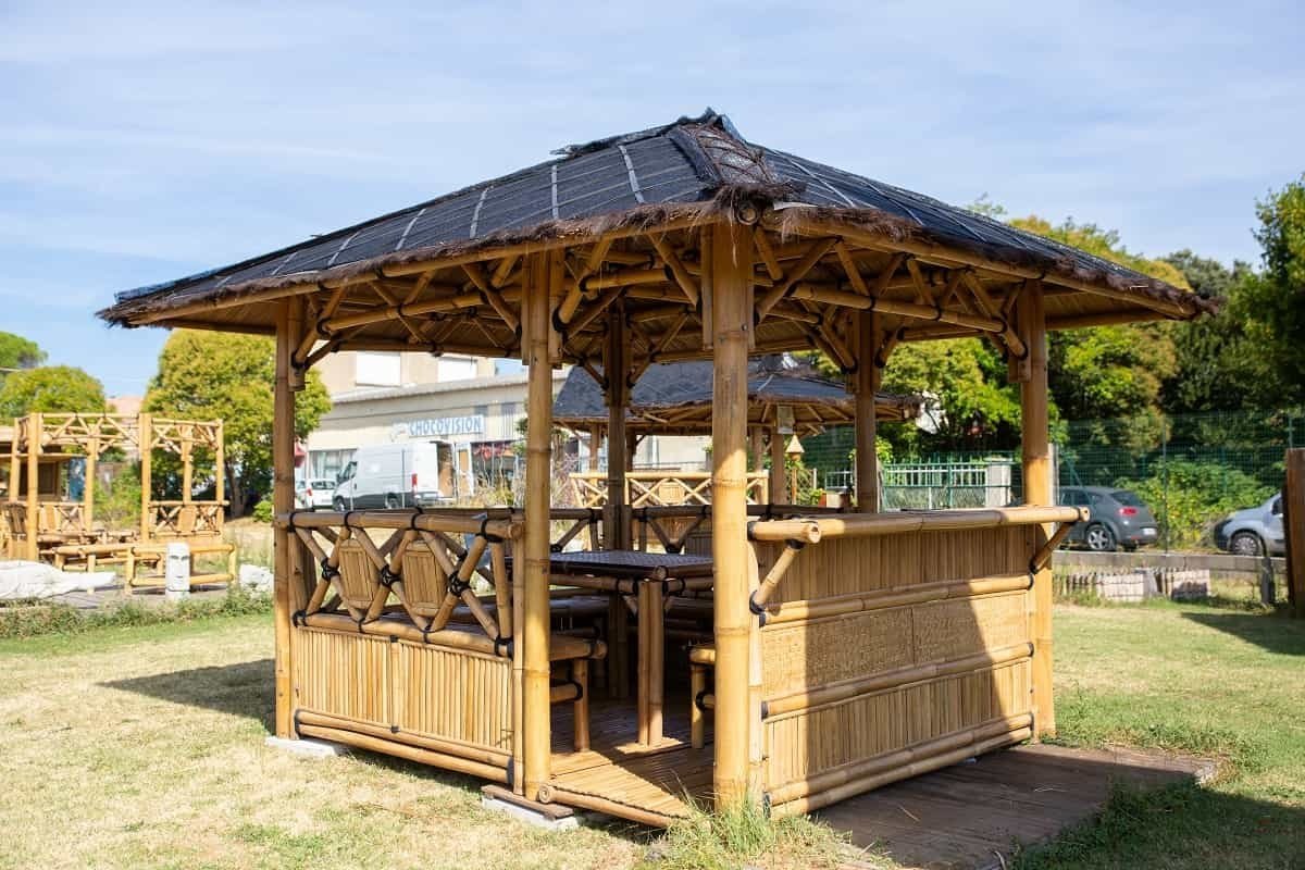 Gazébo en bambou avec bar "BALI"
