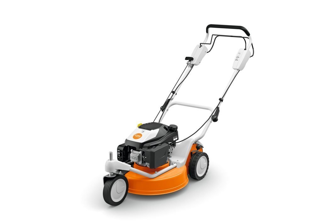 Tondeuse à gazon thermique Stihl RM 3 RT pour pelouses jusqu'à 2000 m²